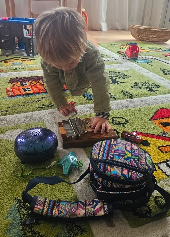 Customer photo review of Hluru Tongue Drum Premium 5" 8-Note C Major w/bag