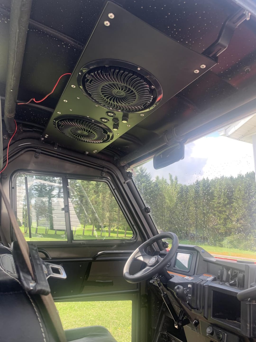 Customer photo review of UTV Roof Fan with lights for Polaris /Defender /UForce 57-41 Inch Roof Width