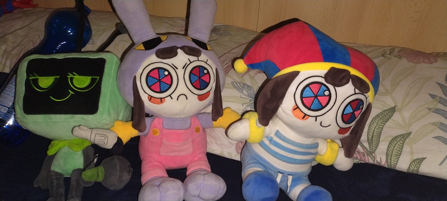 Customer photo review of Jax-Suit Pomni Plush