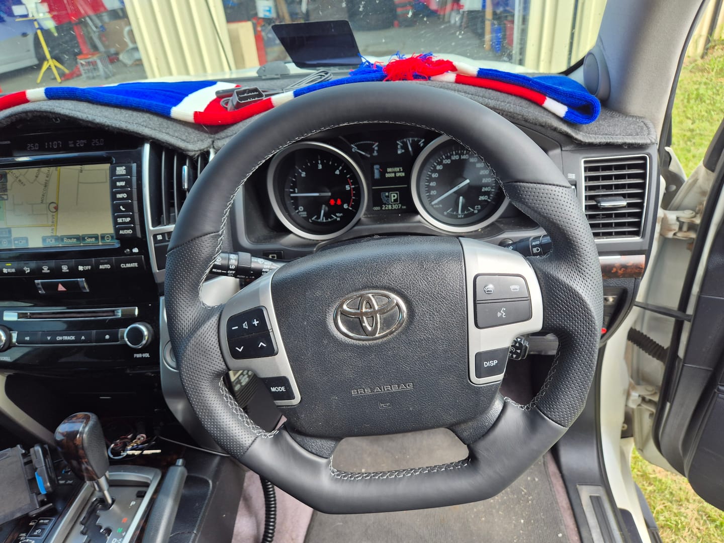 Customer photo review of Premium Steering wheel - Suitable for use with Toyota LandCruiser 200 Series 2008 - 2015 Genuine Leather