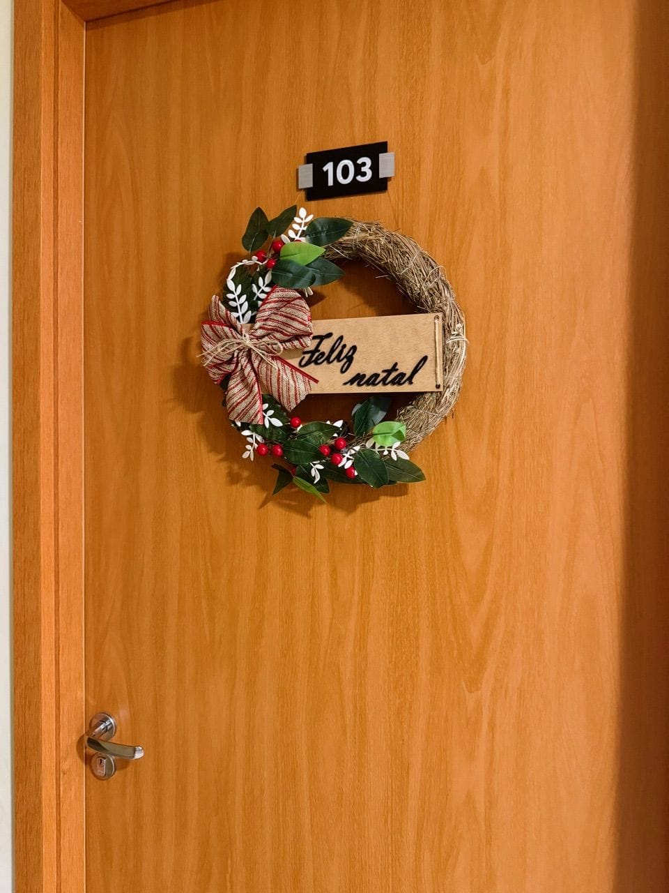 Customer photo review of Guirlanda de Natal Luxo Decorada 30cm para Porta