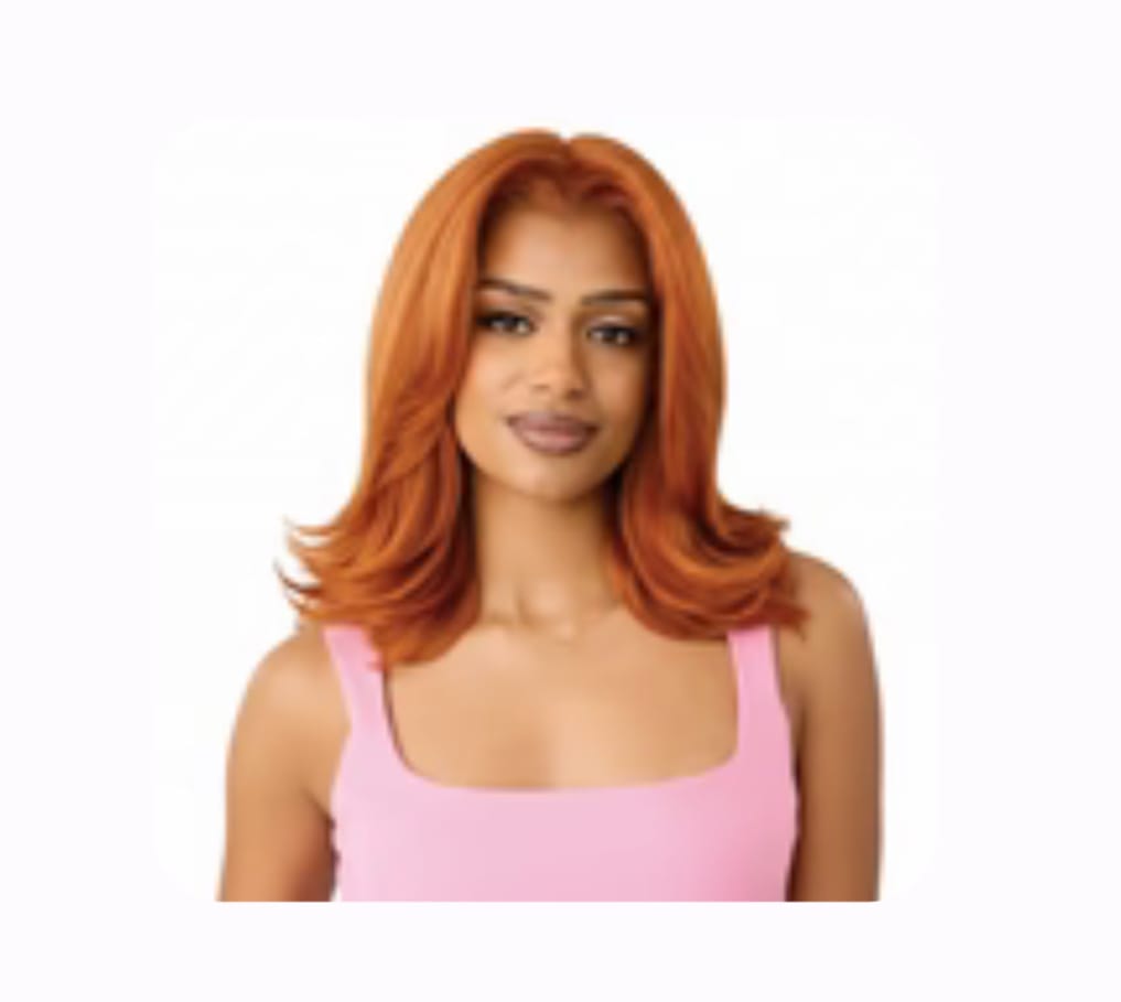 Customer photo review of Outre Perfect Hairline True Frontal 13x6 Glueless HD Lace Front Wig - PEAK 721