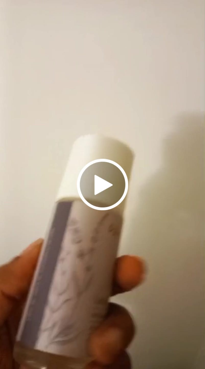 Customer video review of Desodorante lavanda roll on en vidrio
