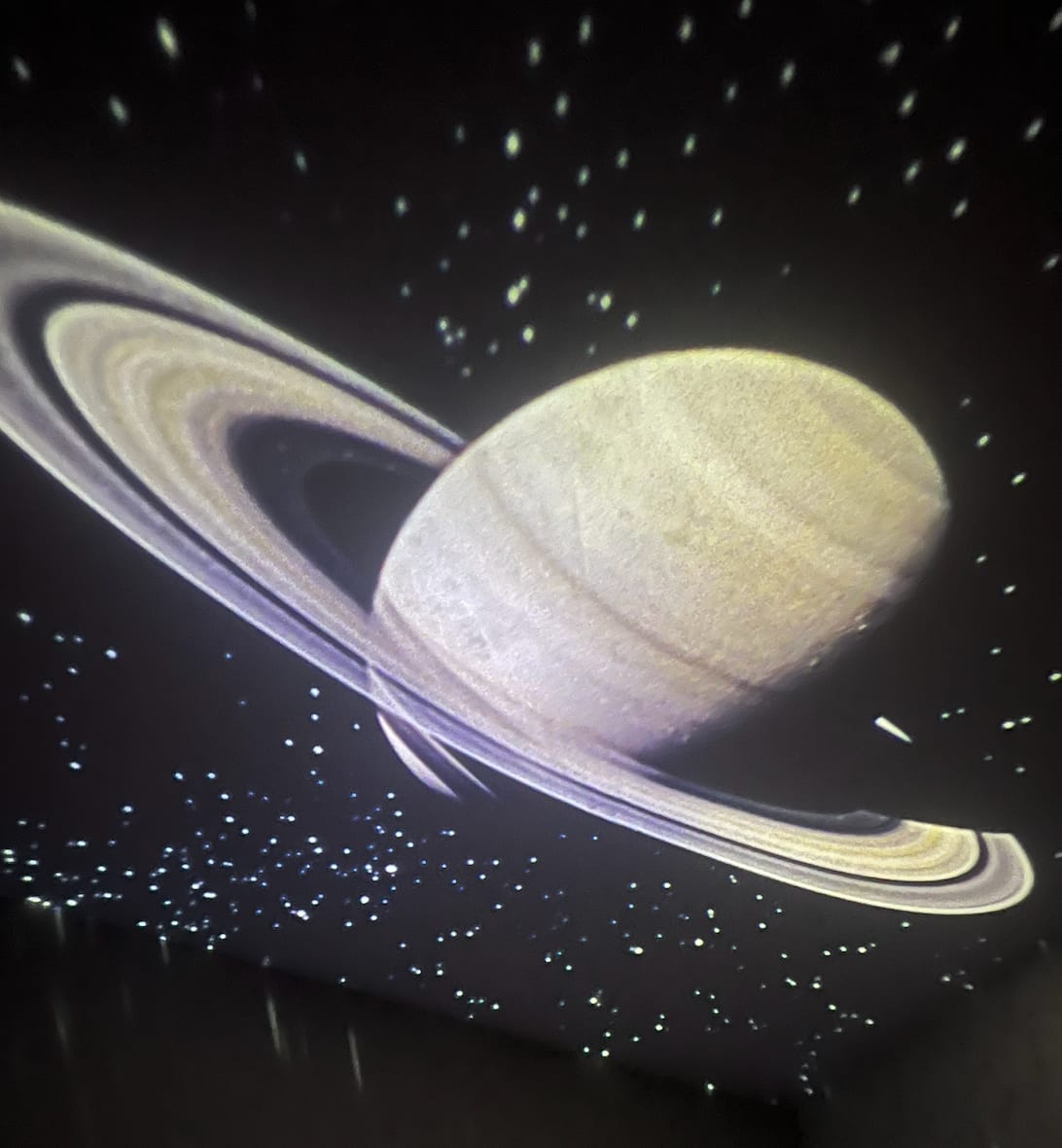 Customer photo review of LumiHaus Proyector de Galaxias con 20 Plantillas