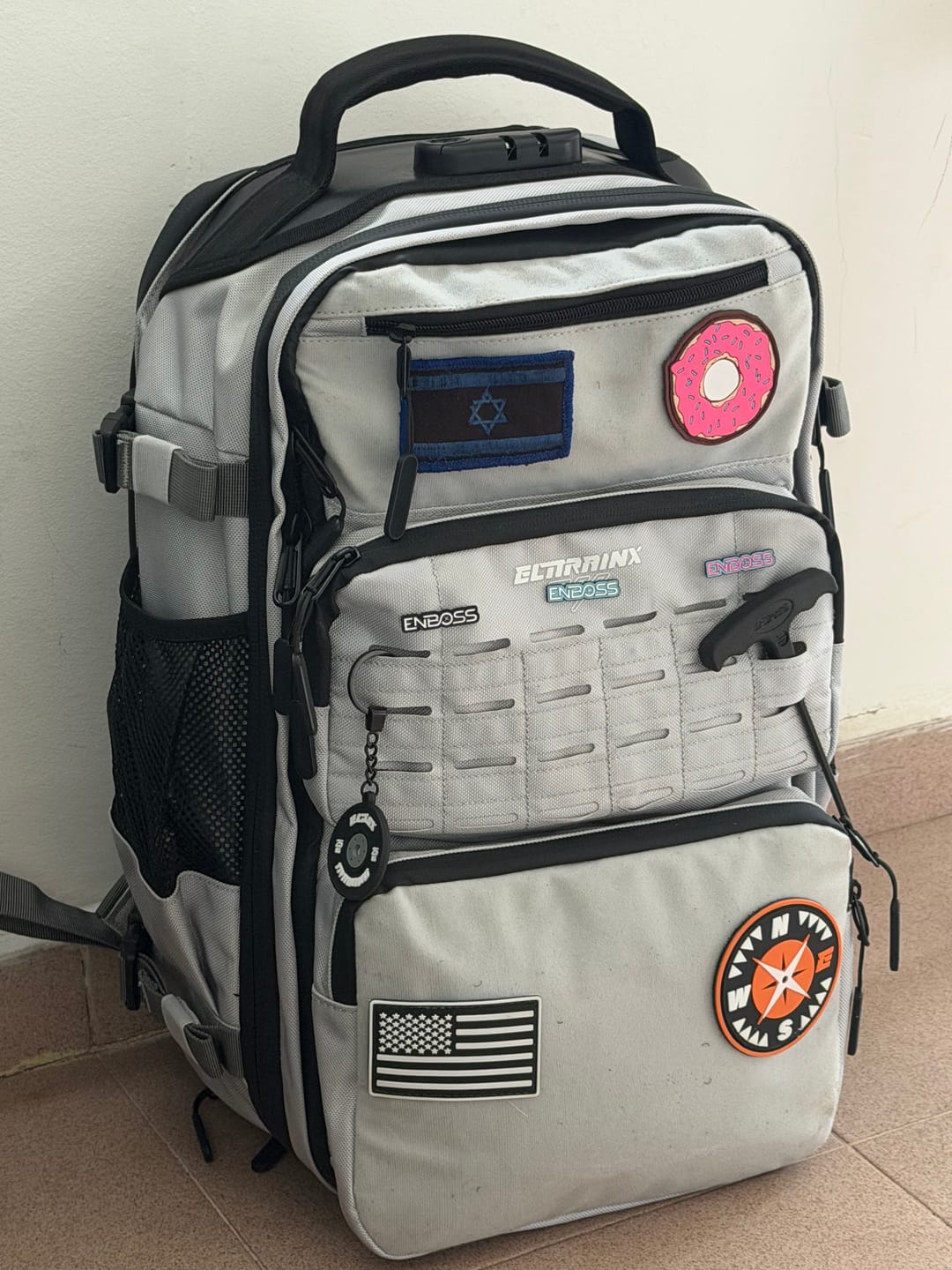 Customer photo review of Mochila Pro Series 45L Silver Lima