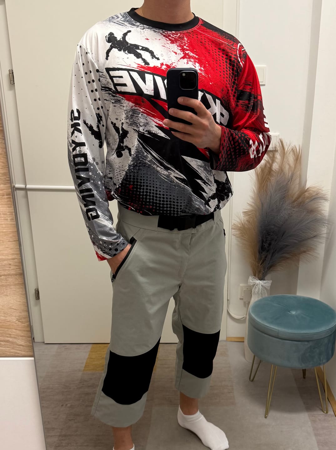 Customer photo review of Skydiving Chillin Pants SP-06