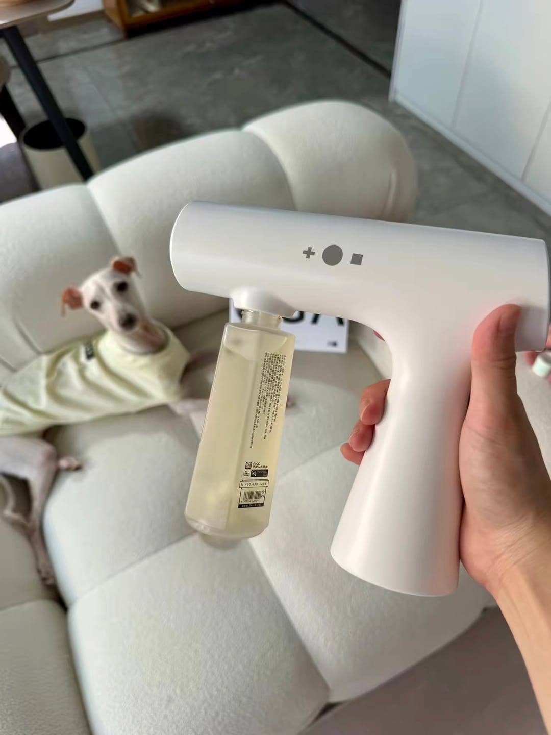 Customer photo review of Probiotic-Powered Odor Eliminator Spray - Neutralizes Cat Litter & Pet Urine Smells for Cats & Dogs