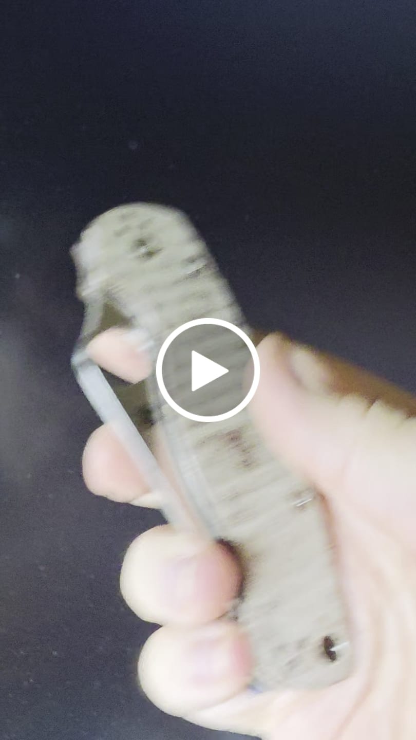 Customer video review of Spyderco Para Military 2 (PM2) Knife, 3.4" Satin CPM CruWear, Brown Micarta, Made in USA (SC81MPCW2)