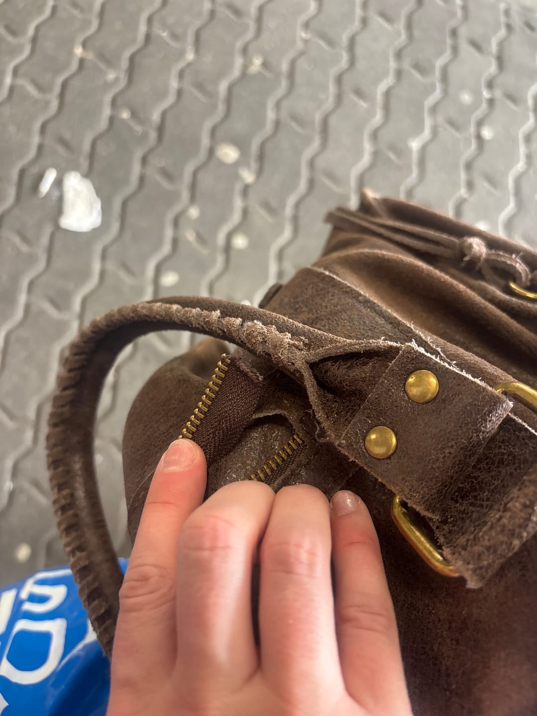 Customer photo review of It girl bag espresso martini