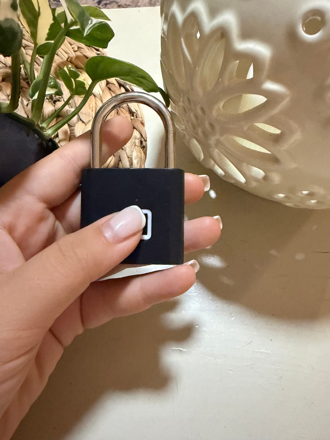 Customer photo review of מנעול טביעת אצבע חכם