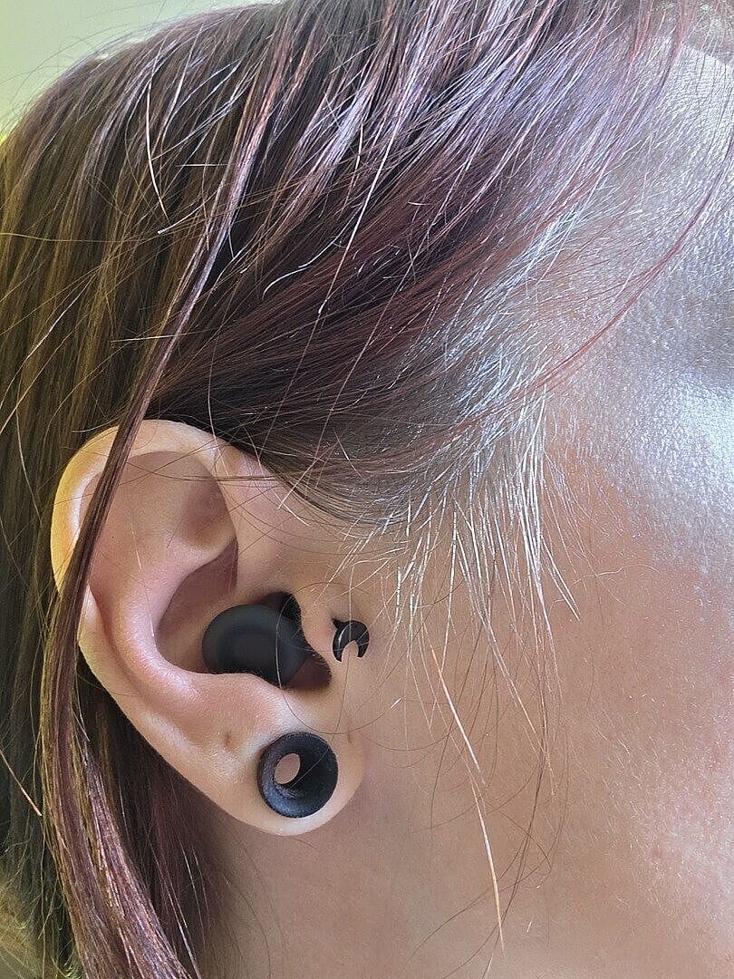 Customer photo review of Loop Dream™ Foam-Silicone Ear Tips