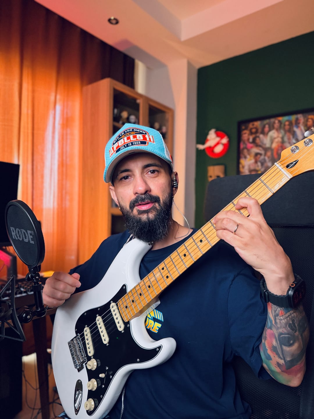 Customer photo review of Trucker Hat - Curved Visor - Urban Collection - Apollo - Mavi