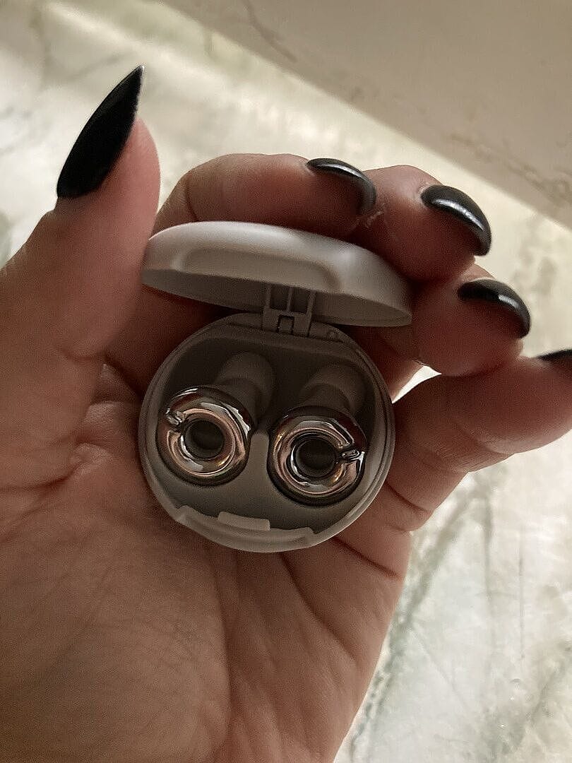 Customer photo review of Loop Switch™ 2 Iridescent