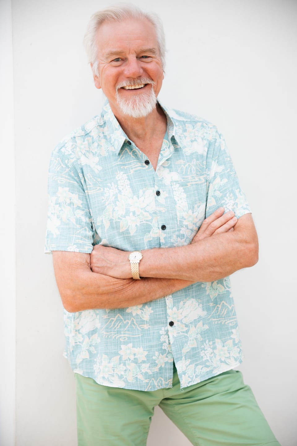 Customer photo review of Men's Vintage Hawaiian Tropical Floral Print Pocket Beach Summer Short Sleeve Button Shirt