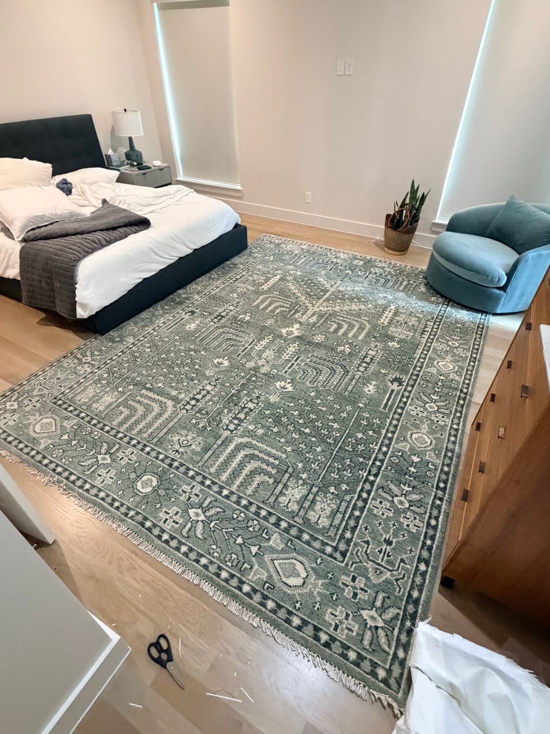 Customer photo review of Tree of life Gray, Charcoal and Ivory Hand knotted Traditional Floral Multi Size wool Area Rug