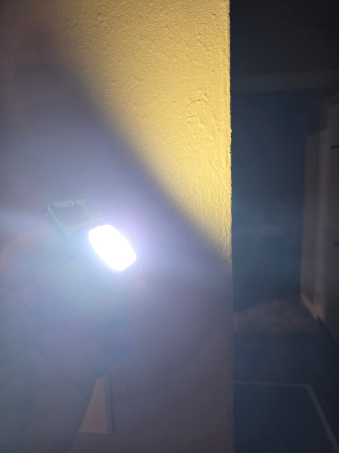 Customer photo review of 80Eighty® Mini 3-1 Flashlight Keychain