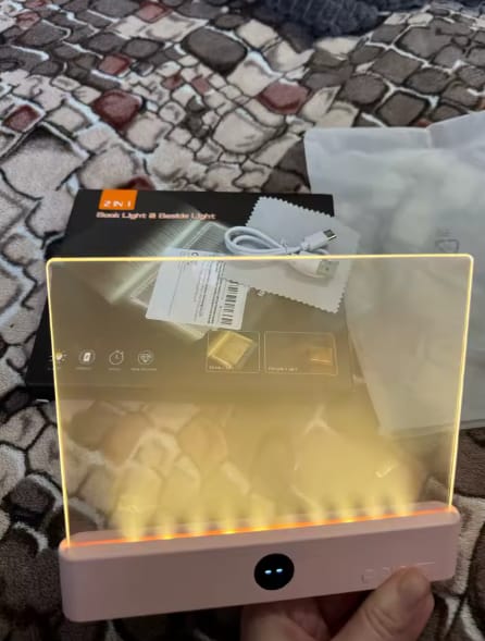 Customer photo review of Luz de Lectura LED 2 en 1 Recargable con Temporizador