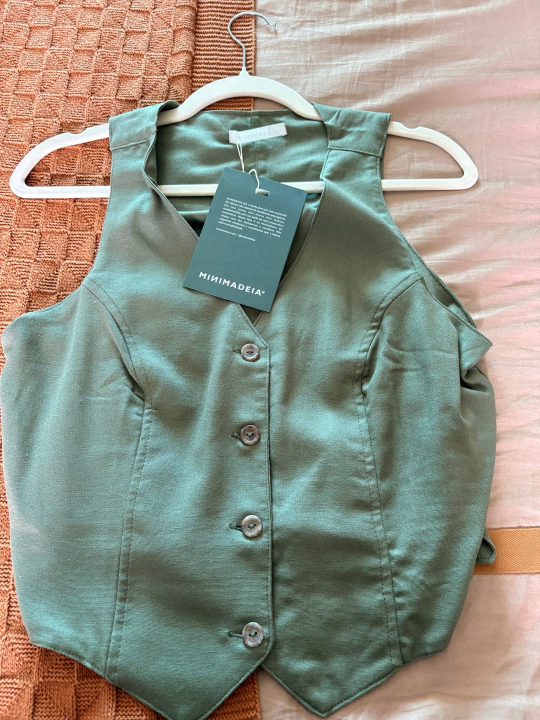 Customer photo review of Colete Calêndula Verde Escuro