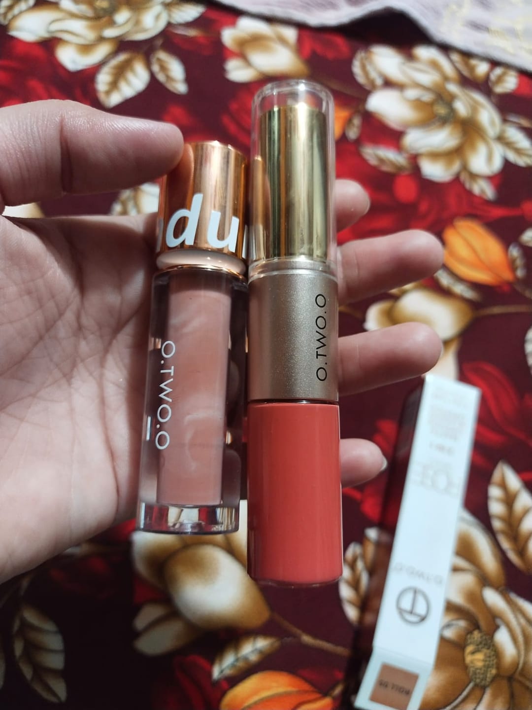 Customer photo review of O.TWO.O ROSE GOLD 2 IN 1 LIPSTICK AND LIPGLOSS