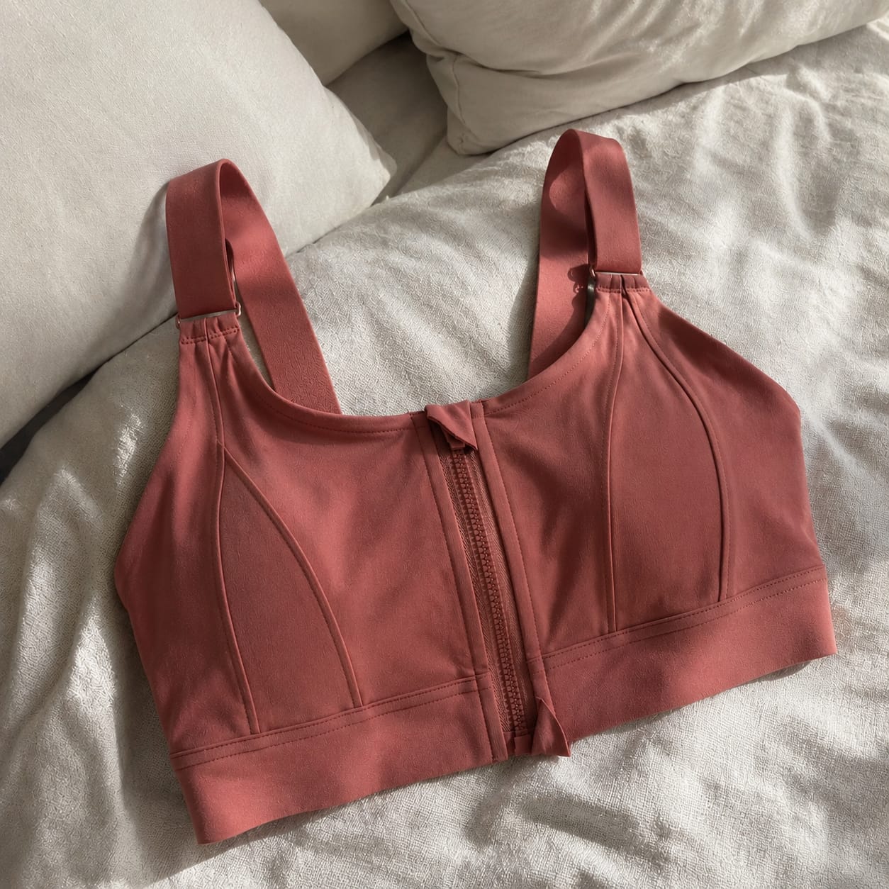 Customer photo review of BRASSIÈRE IMPACT HAUTE INTENSITÉ • FORTES POITRINES