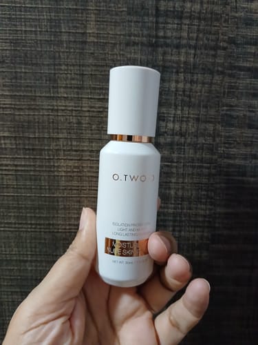 Customer photo review of O.TWO.O MOISTURISING NUDE SKIN PRIMER