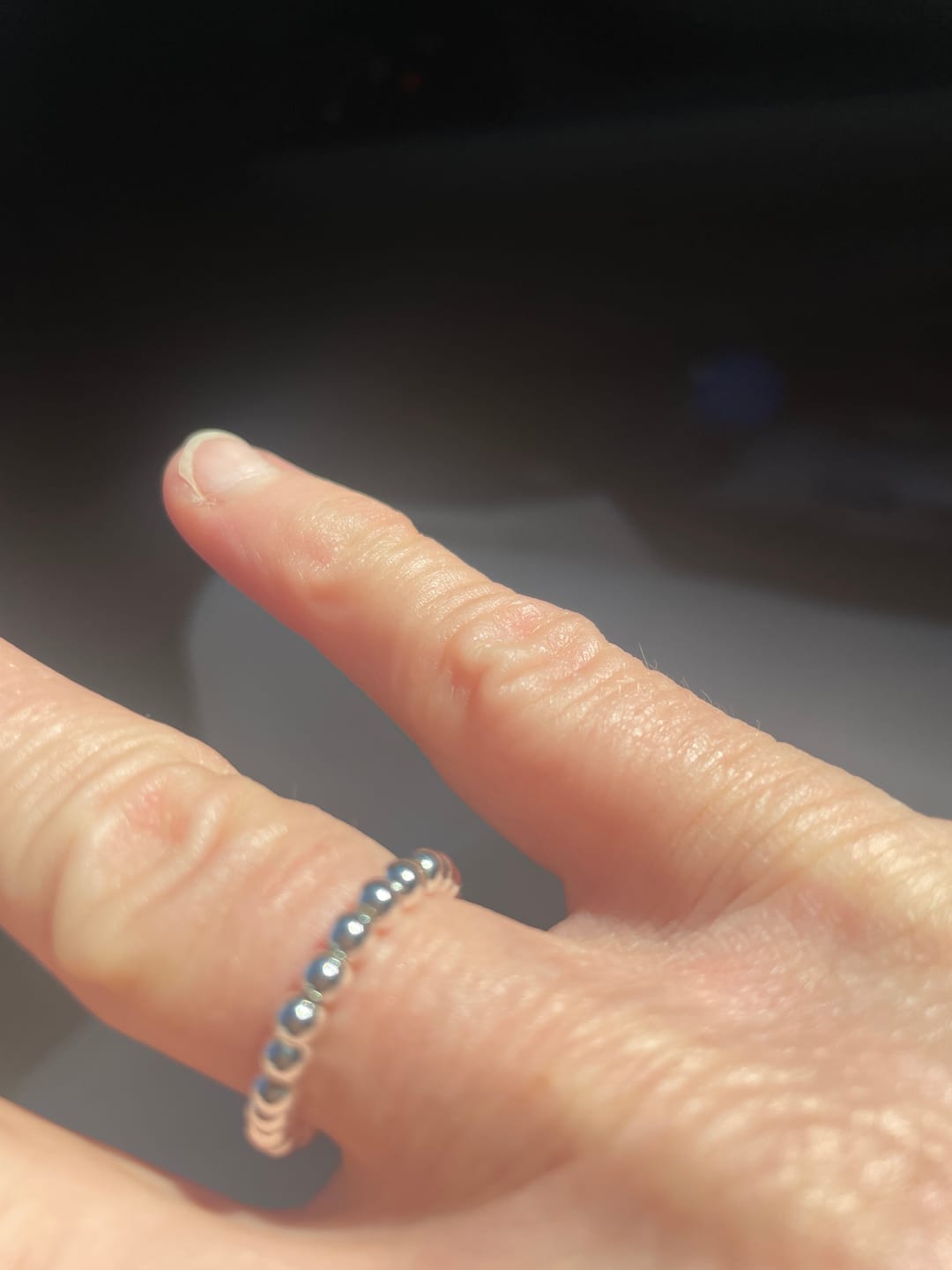 Customer photo review of Flex-Ring versilbert, passt elastisch bis Größe 56, nickelallergiefrei