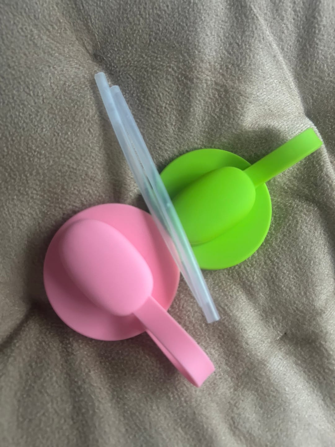Customer photo review of "Drinkly™ Silikon-Dosendeckel"