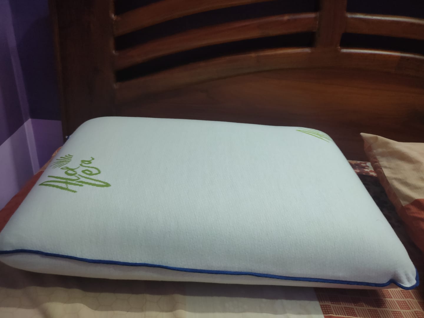 Customer photo review of Flo Adjustable Pillow (Memory Foam)