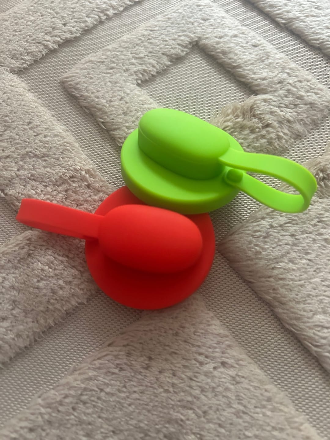 Customer photo review of "Drinkly™ Silikon-Dosendeckel"