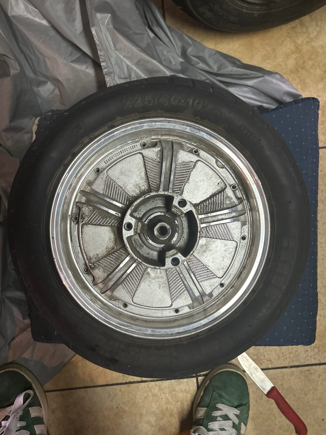 Customer photo review of Pneu Lisse 225/40-10 – Scooter Électrique, Citycoco et Quad