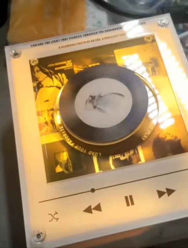 Customer photo review of Musikplayer Magnet - Mit Drehfunktion