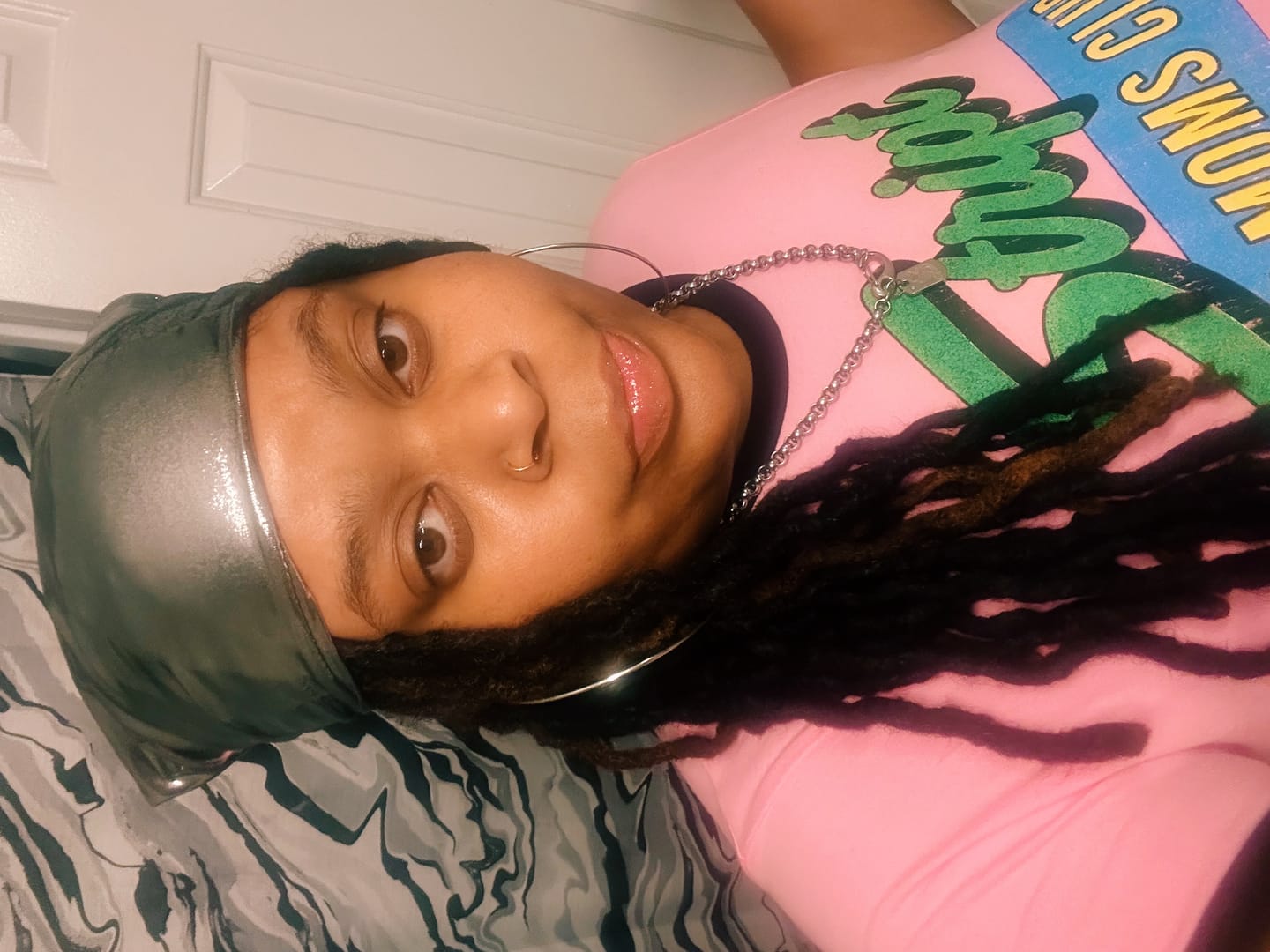 Customer photo review of HOT MOMS CLUB RINGER