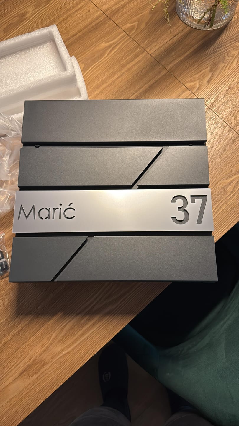 Customer photo review of Poštni nabiralnik LUX III.
