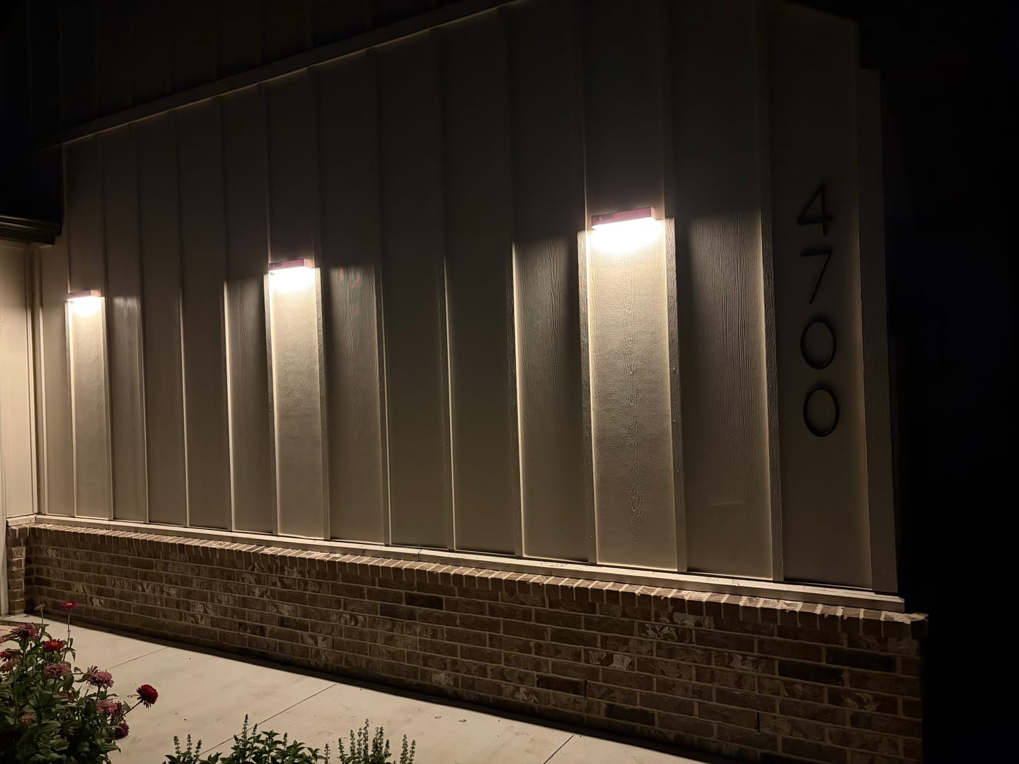 Customer photo review of Solar Wall Light with Motion Sensor