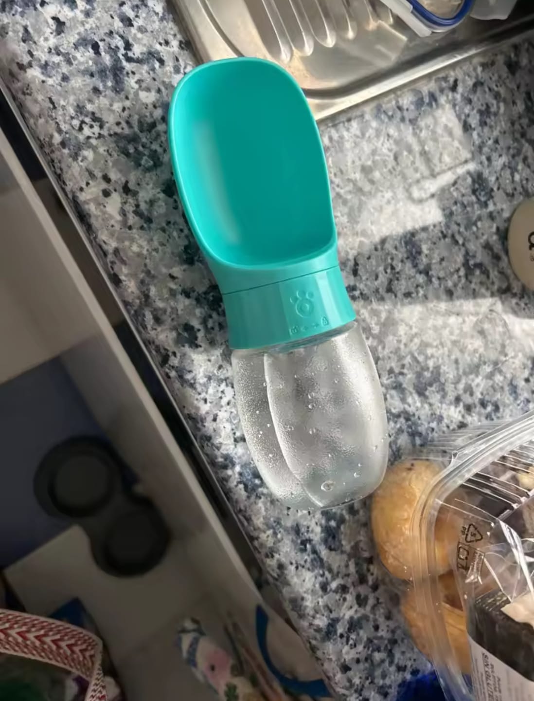 Customer photo review of Gourde portable pour chien 300ML