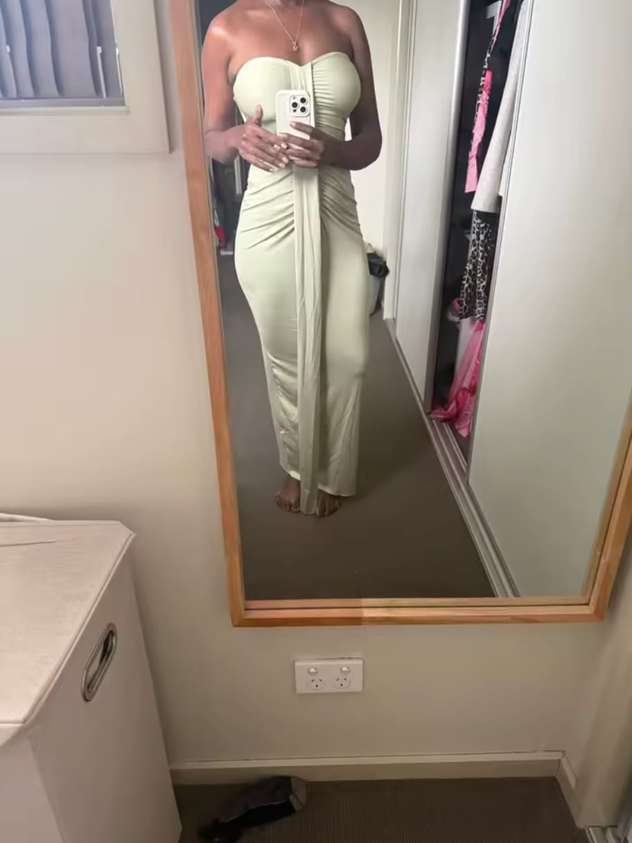 Customer photo review of Vestido Tubo Plisado Fruncido sin Tirantes
