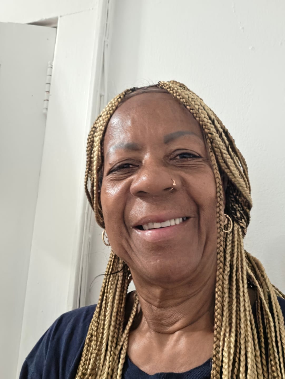 Customer photo review of 613/27 knotless braided wig mix