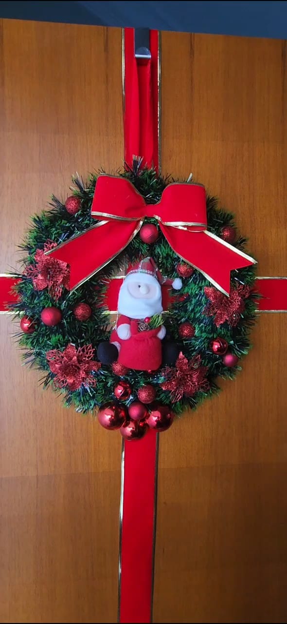 Customer photo review of Guirlanda de Natal Estruturada Decorativa 25cm e 40cm