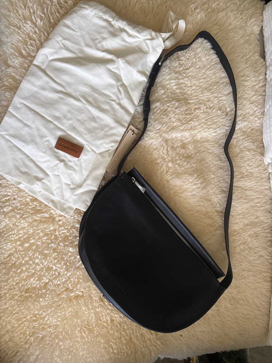 Customer photo review of Ecotorie - Dora Black Crossbody