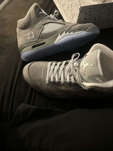 Customer photo review of Jordan 5 wolf gray