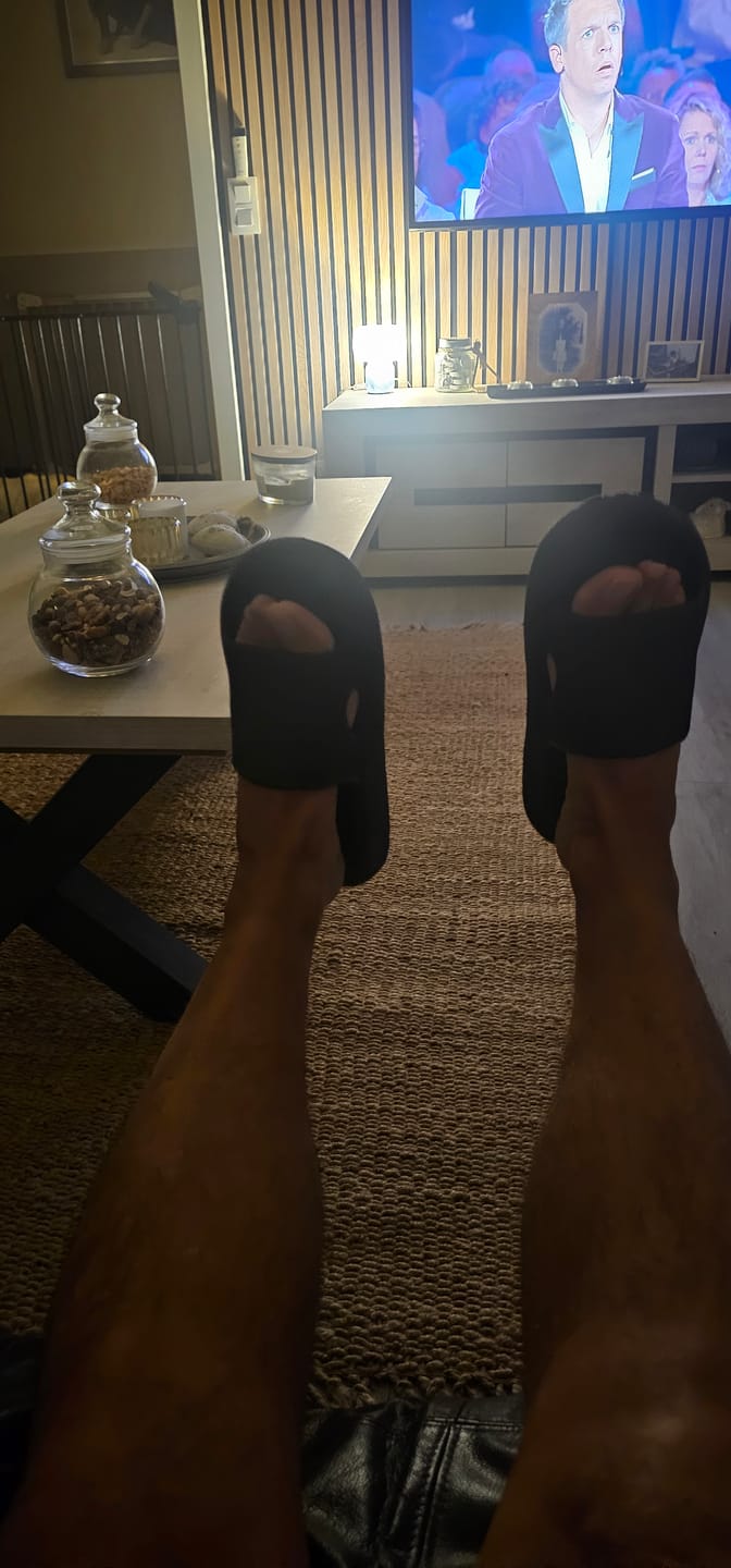 Customer photo review of HappyFlops Bogo