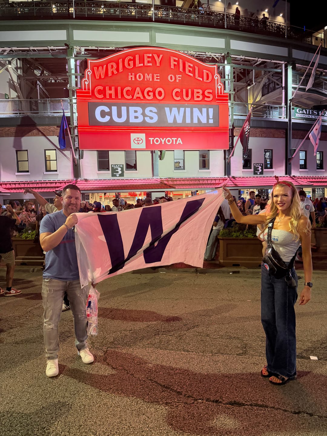 Customer photo review of Chicago Cubs Hot Girls Crop Tube Top