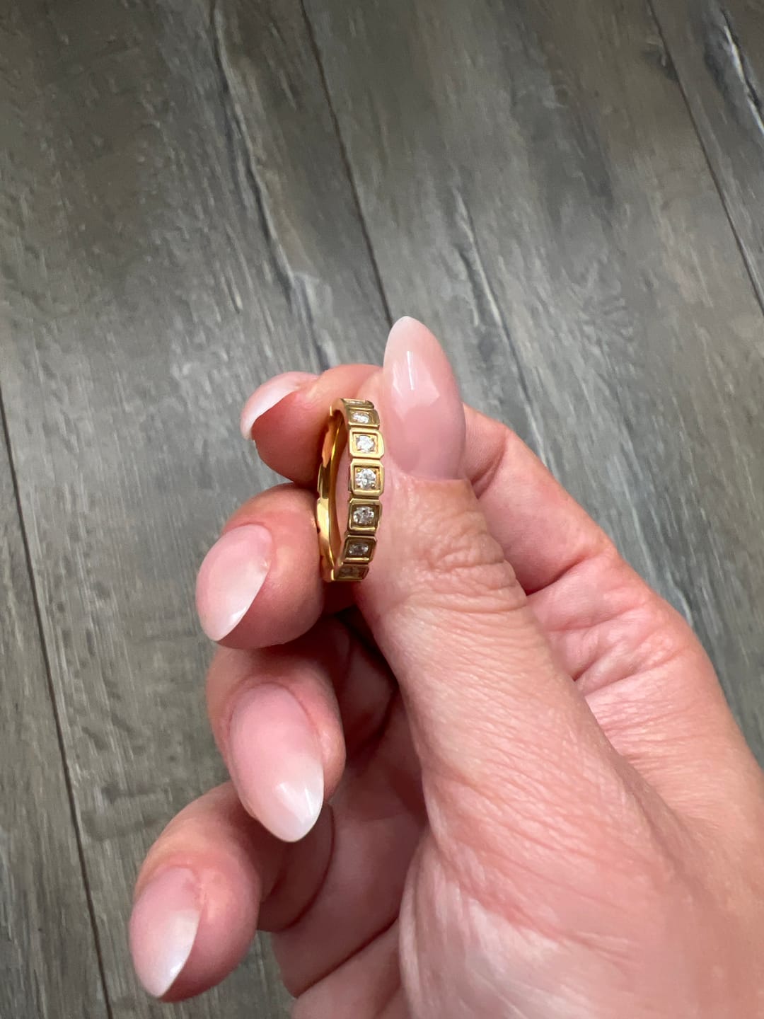 Customer photo review of Hera Gold Crystal Ring