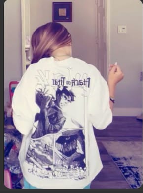 Customer photo review of 4186 - AOT©  x YLA Cropped Tees