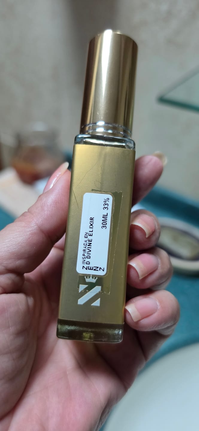 Customer photo review of D Inspirado en Gaultier Divine Elixir | Jean Paul Gaultier 2026 ZENZ
