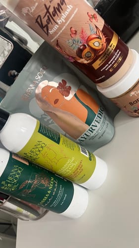 Customer photo review of Batana Basics: Grow, moisturize, condition, Hydrate and seal| Sunsplash + Bare Batana | 2 sizes