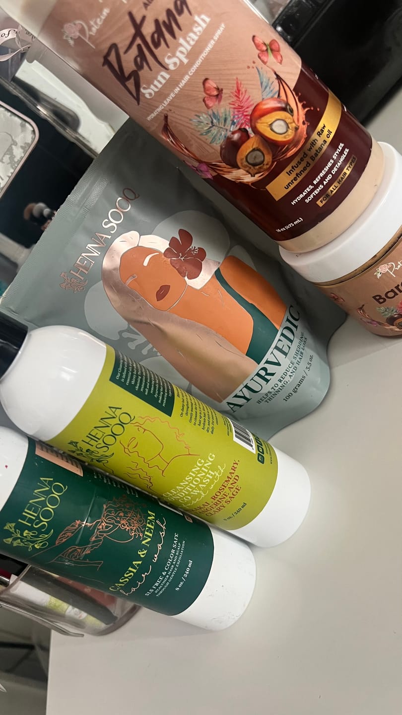 Customer photo review of Batana Basics: Grow, moisturize, condition, Hydrate and seal| Sunsplash + Bare Batana | 2 sizes