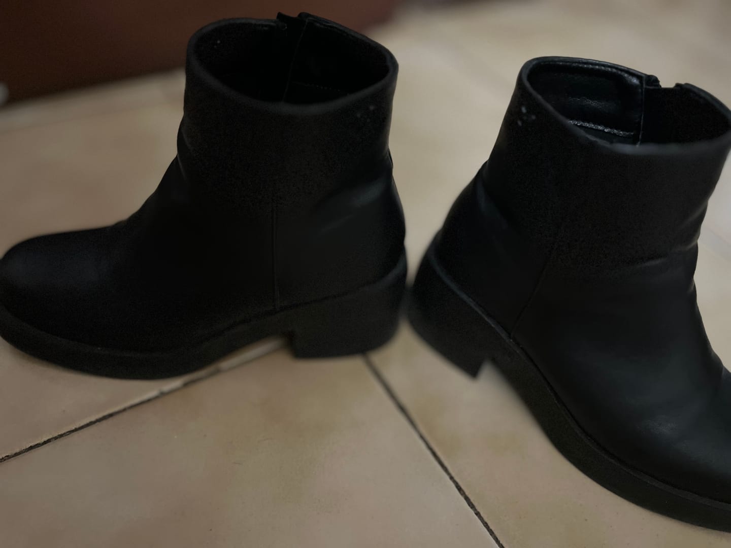 Customer photo review of Botin Taco Negro Mujer 55250