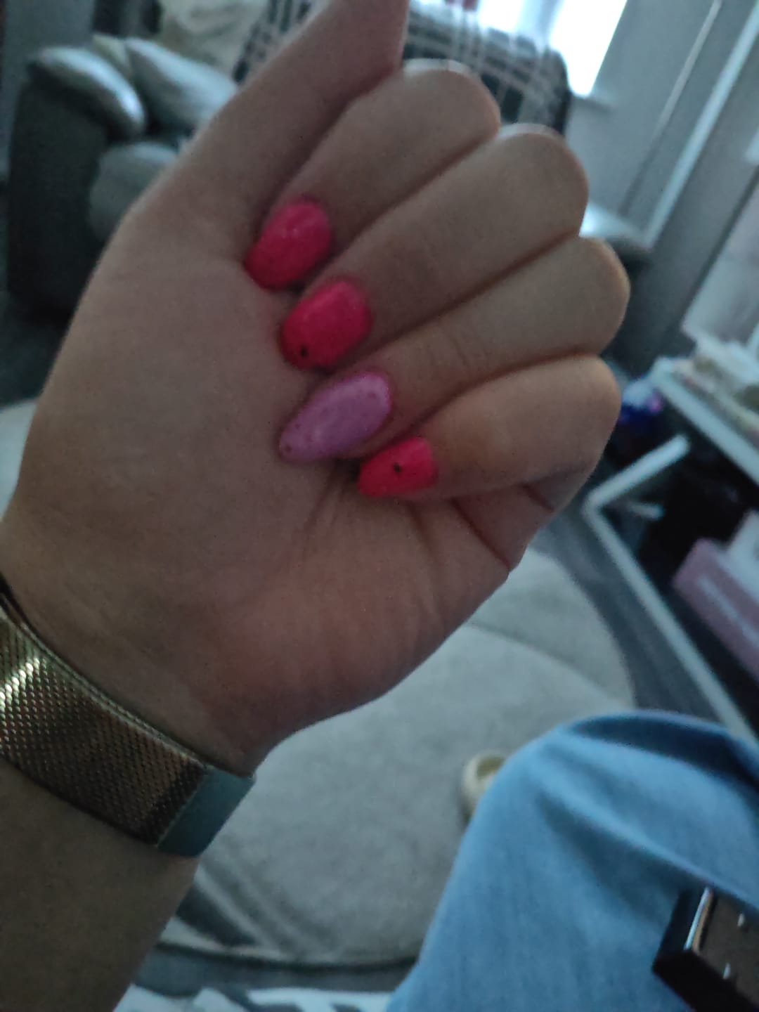 Customer photo review of Semilac 517 Neon Pink UV Gel Polish