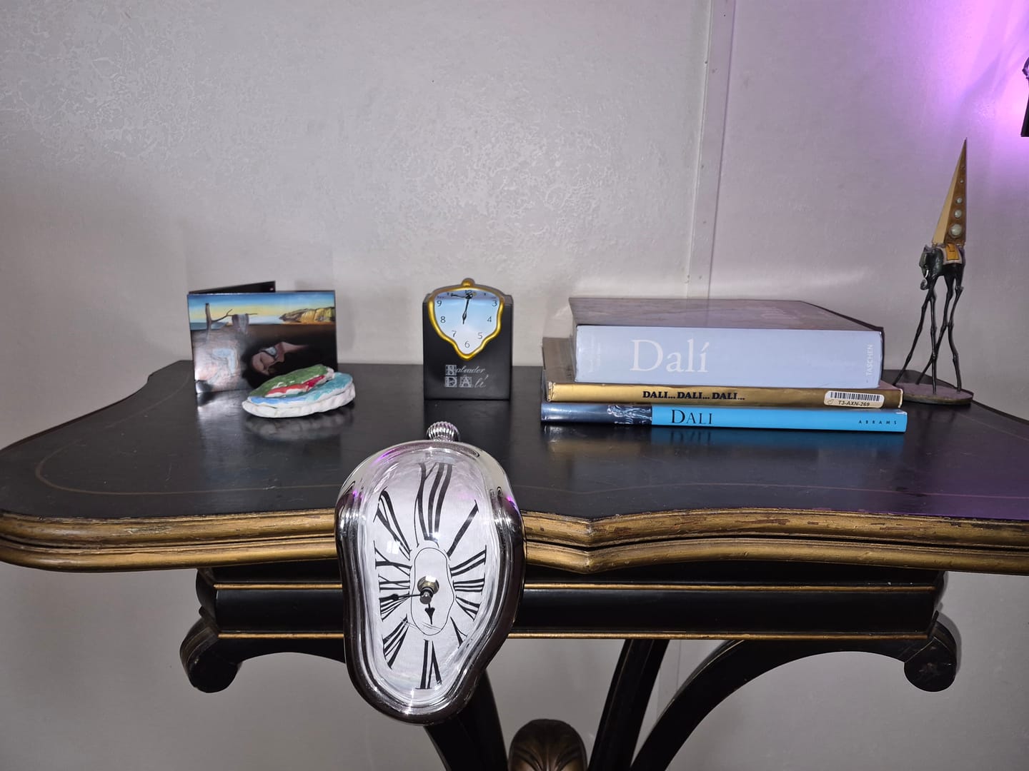 Customer photo review of Salvador Dalí, Melting Clock Persistence of Memory Figurine with Stand SD16